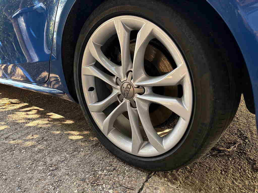 Rear nearside alloy wheel